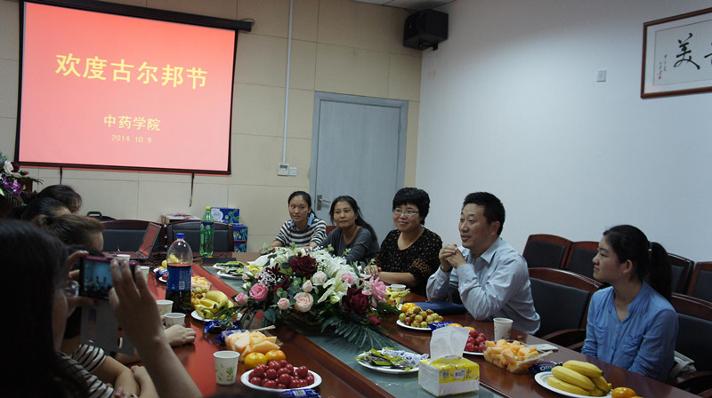 共庆民族节日  共襄和谐愿景――做爱自拍
“欢度古尔邦节”座谈会